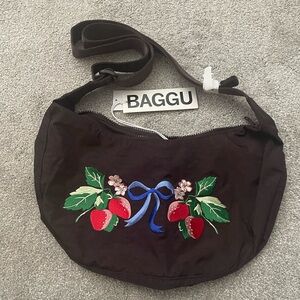 BAGGU Strawberry Embroidered Medium Nylon Crescent Bag